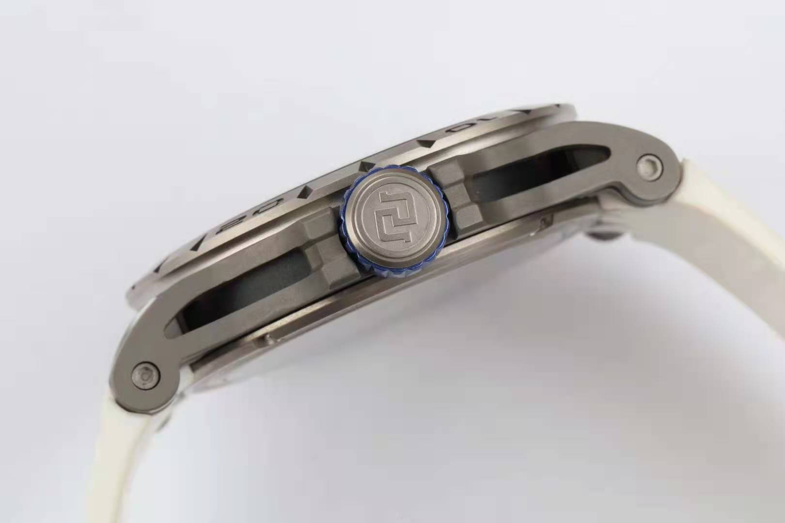 Excalibur Spider Skeleton Flying Tourbillon with White Rubber Strap