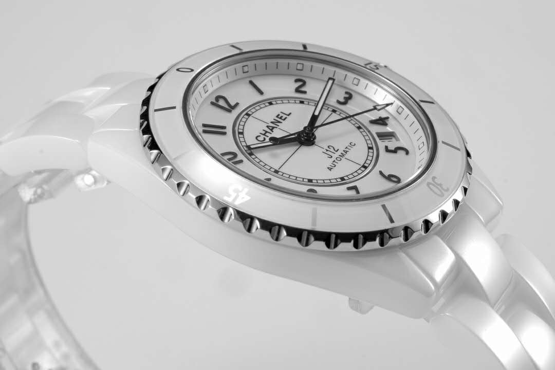 J12 White Ceramic and Steel Ref: H5700