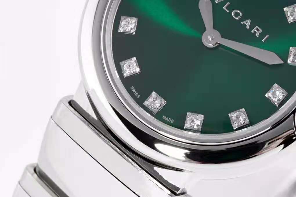 Lvcea Emerald Green Dial in Steel