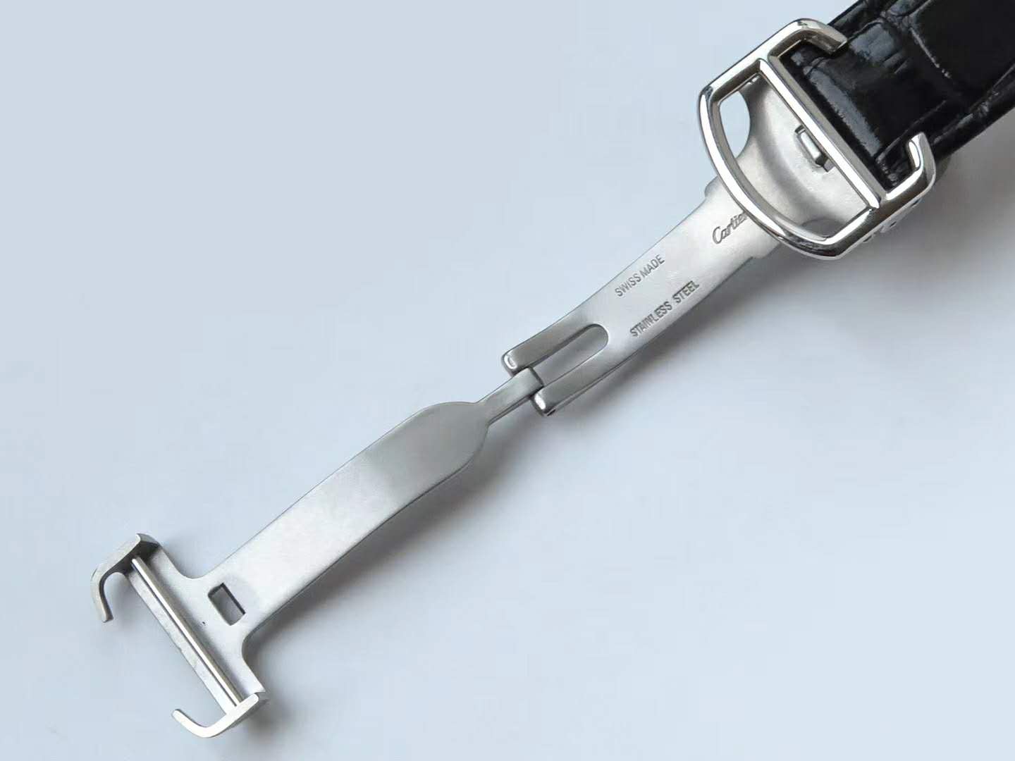 Ballon Bleu de Ca*t1er 42mm White Dial with D1am0nds in Rose Gold