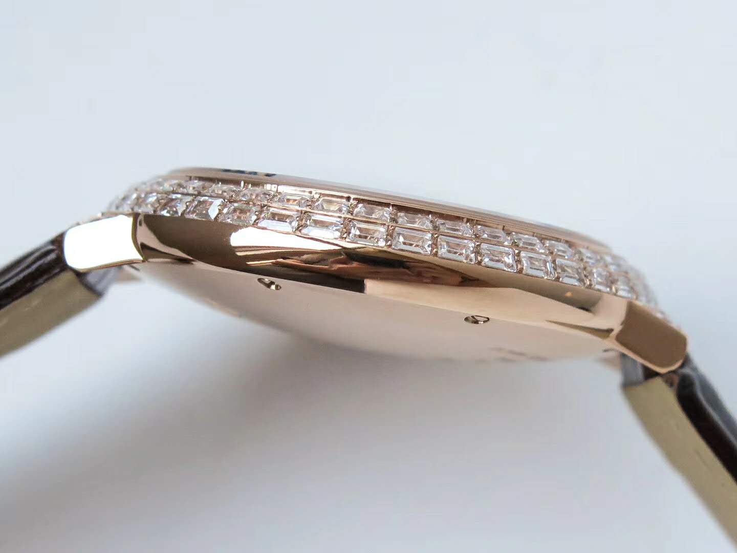 Ballon Bleu de Ca*t1er 42mm D1am0nd Paved Dial in Rose Gold