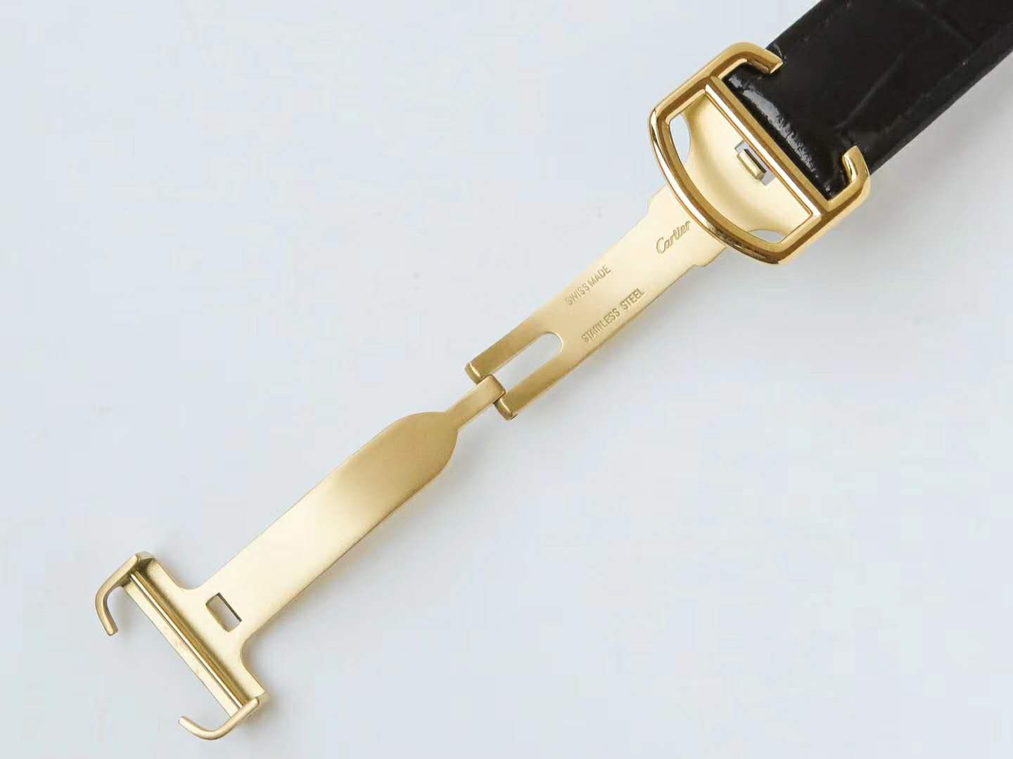 Ballon Bleu de Ca*t1er 42mm D1am0nd Paved Dial in Yellow Gold