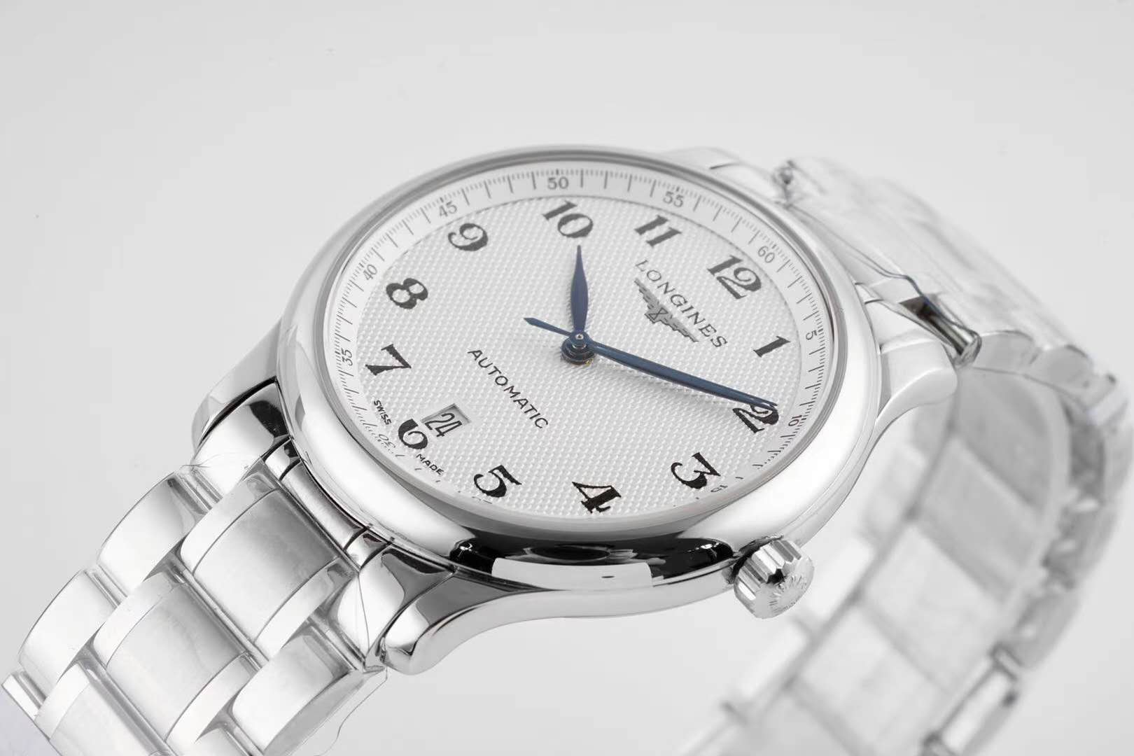 Master Collection White Dial on Bracelet