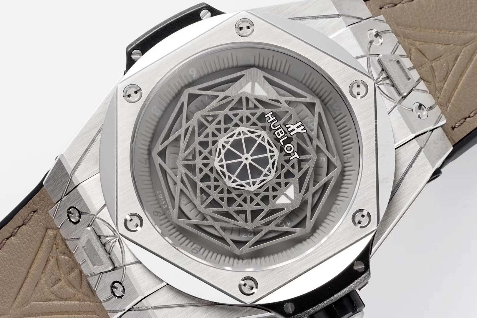 Big Bang Unico Sang Bleu in Steel on Brown Leather Strap