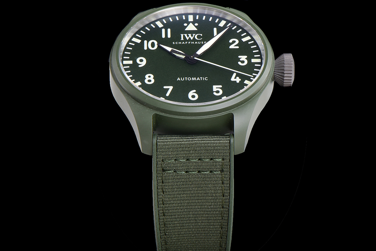 Big Pilot’s Watch 43 IW329802 Top Gun Edition Woodland on Camo Strap