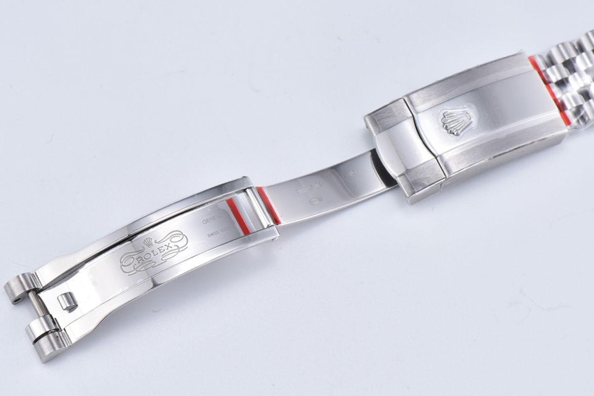 Datejust 36 126334 Olive Green Dial with D1am0nd Marker on Jubilee Bracelet