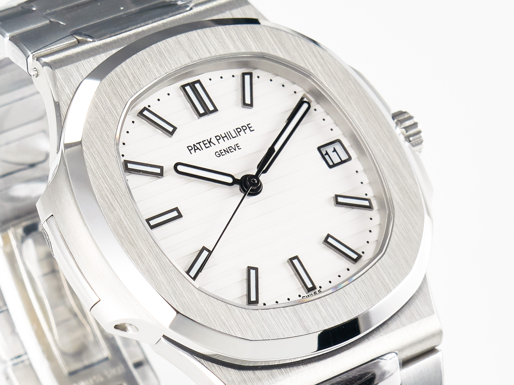 Nautilus 5711 3KF 1:1 Best Edition White Dial on SS Bracelet A324 S*per Clone V2